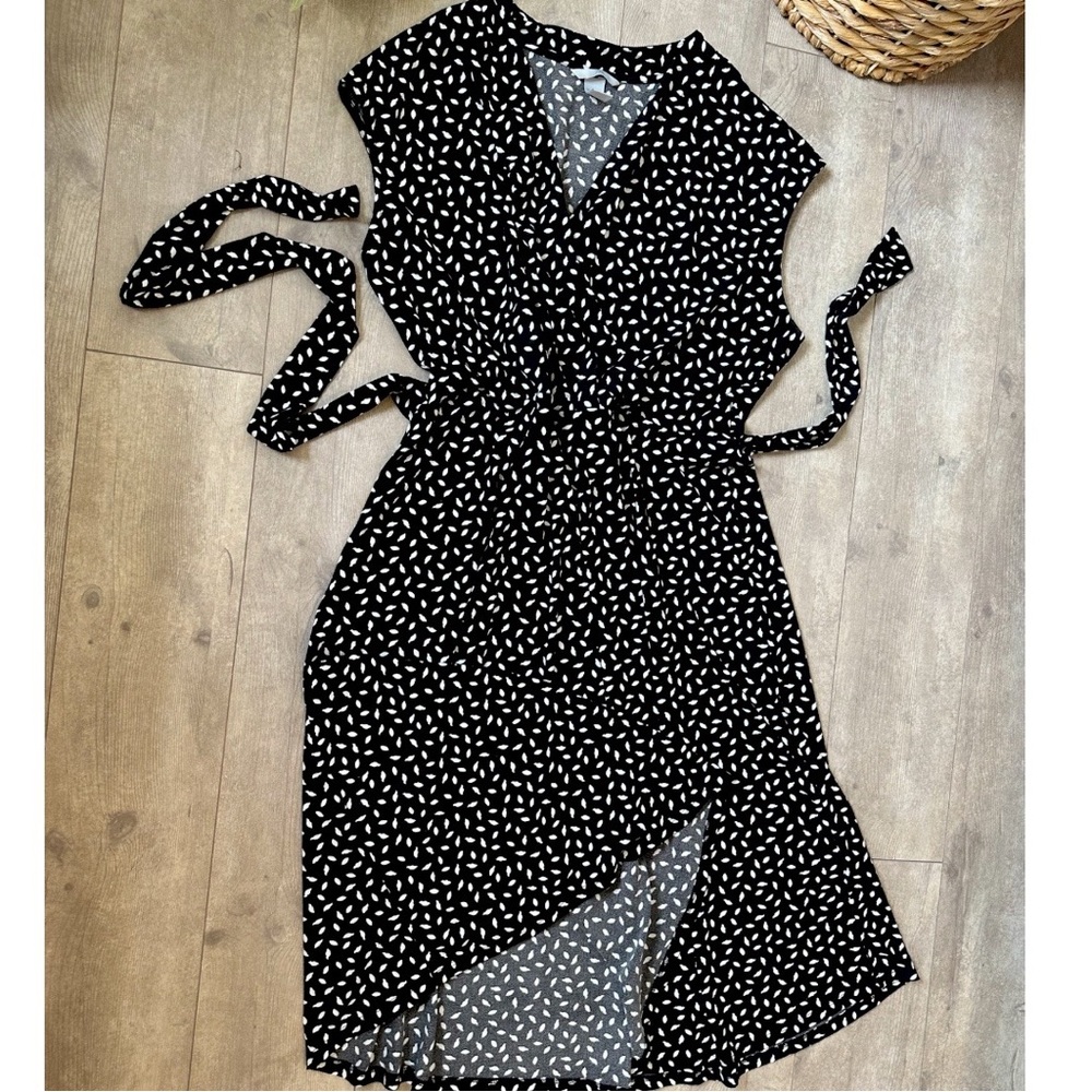 H&M Women’s Black and White Patterned Dress With Tie Waist Belt Stretchy Elegant - Picture 10 of 15